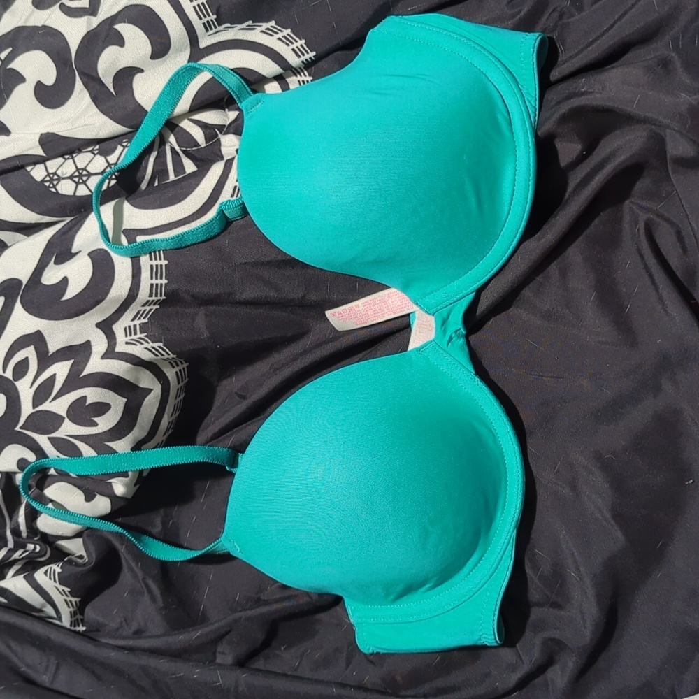 Victoria's Secret T-Shirt Bra